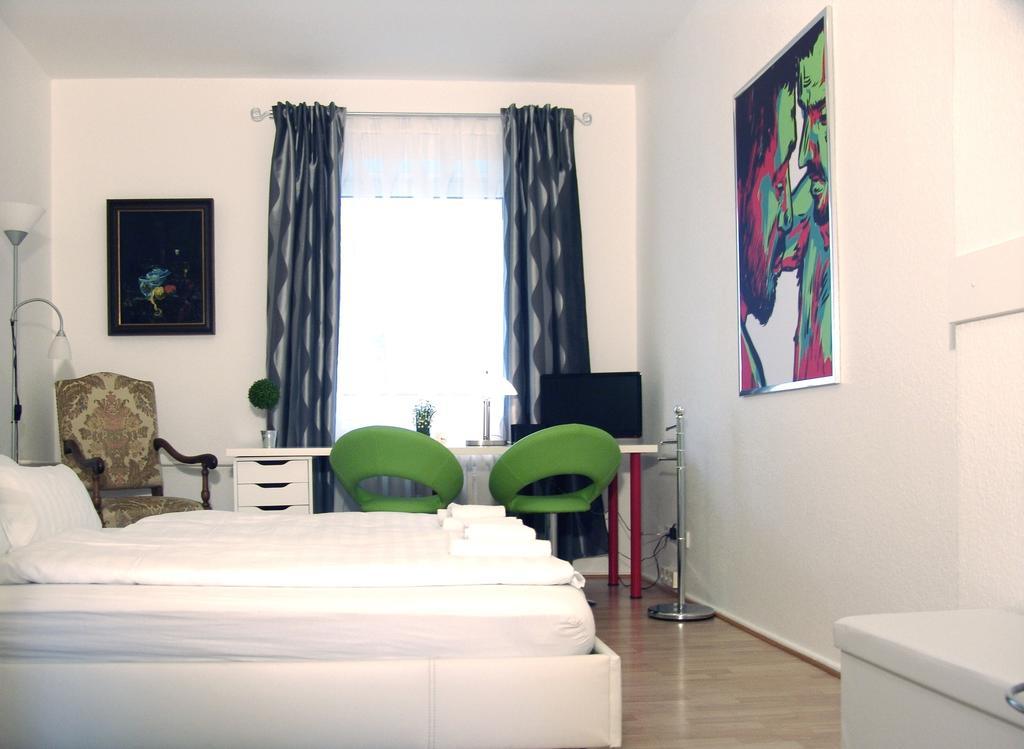 Bananas Hotel And Guesthouse Berlin Affittacamere *