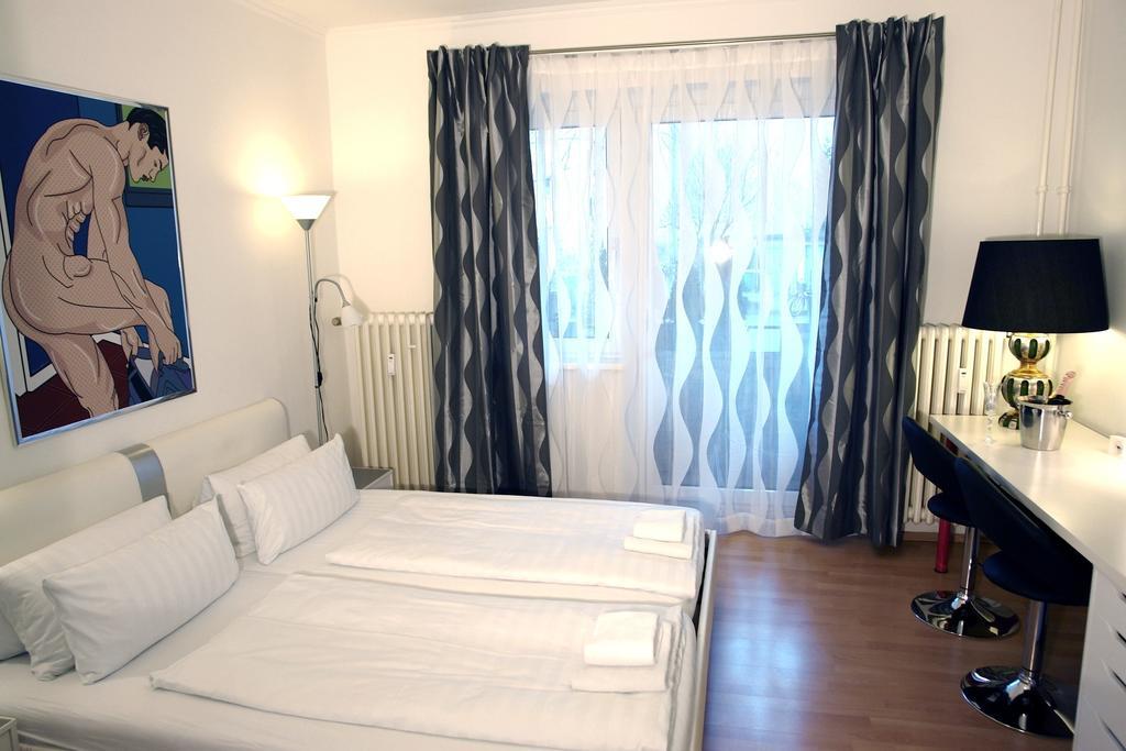 Affittacamere Bananas Hotel And Guesthouse Berlin
